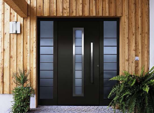 Деревянные или пластиковые двери – что выбрать?