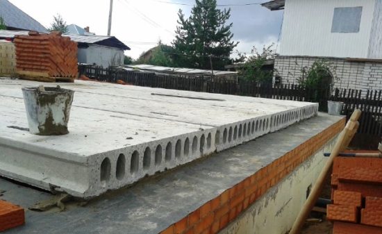 Монтаж плит перекрытия или как создать надежный каркас дома?