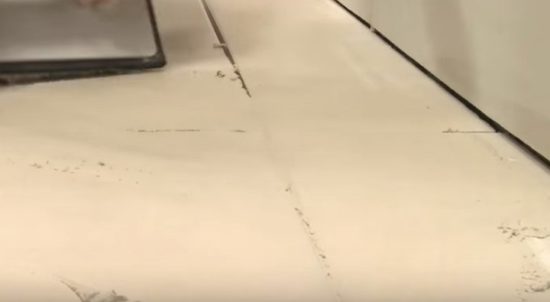 Выкладываем плитку в санузле