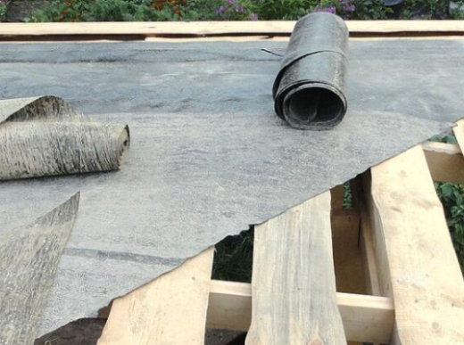 Рубероид для дачного строительства