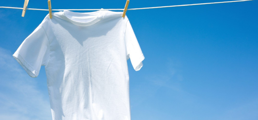 Как ухаживать за белой футболкой